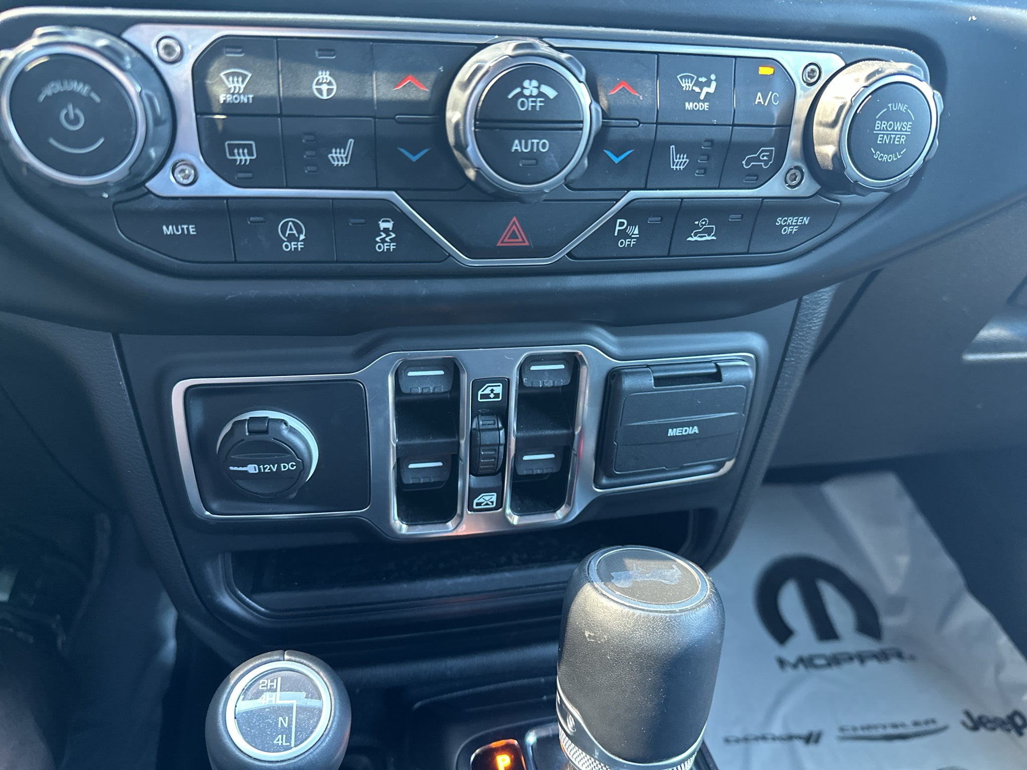 2022 Jeep Wrangler Unlimited Unlimited Sahara Altitude