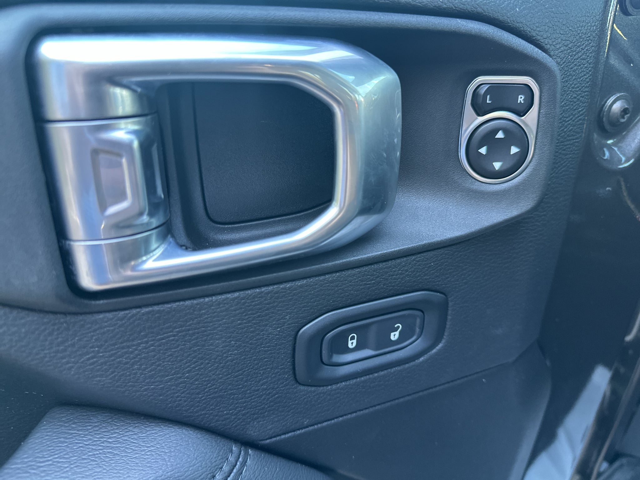 2022 Jeep Wrangler Unlimited Unlimited Sahara Altitude