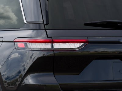 2027 Jeep Grand Cherokee Laredo
