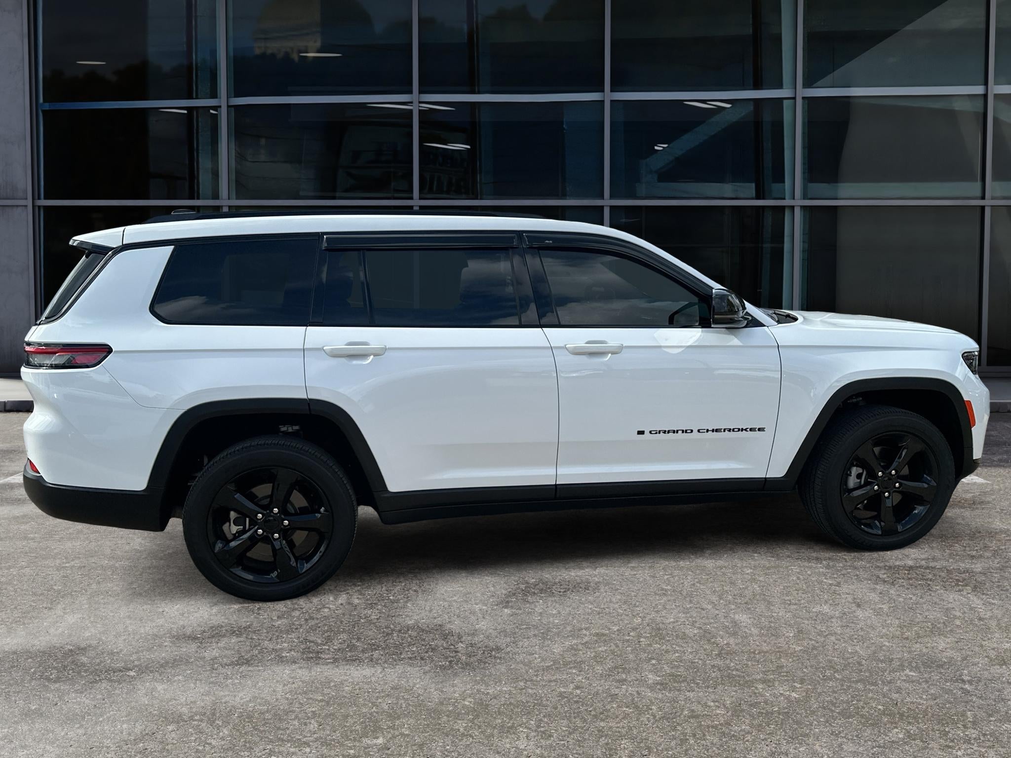 2023 Jeep Grand Cherokee L Altitude