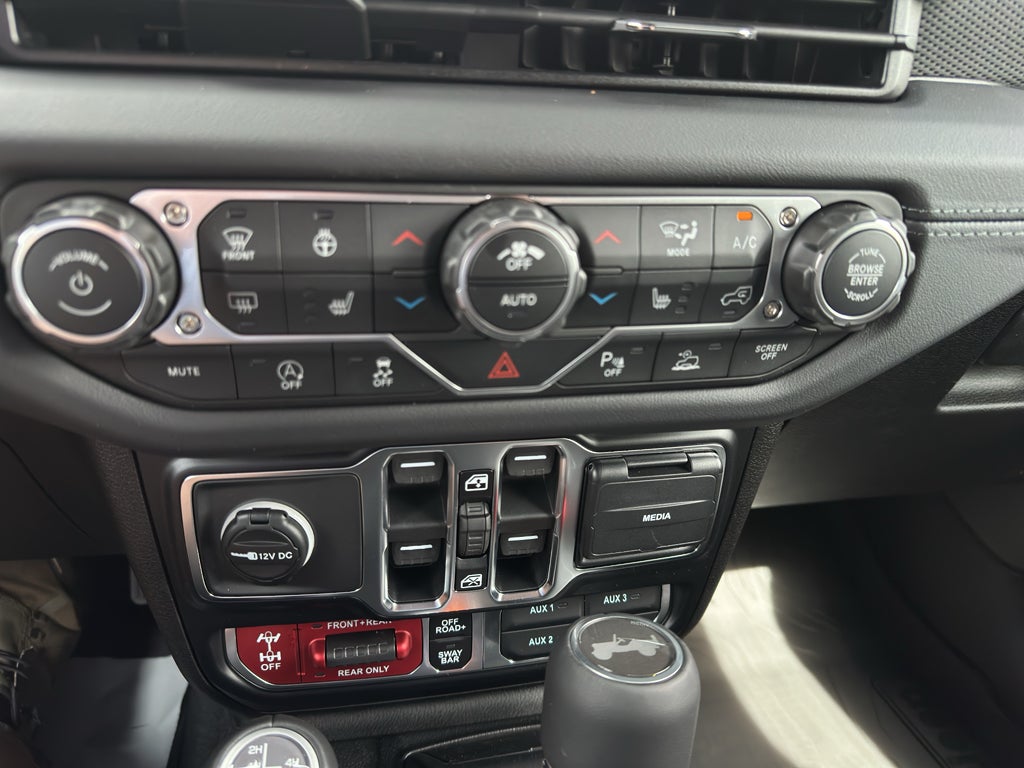 2026 Jeep Wrangler 4 Door Rubicon X 4x4