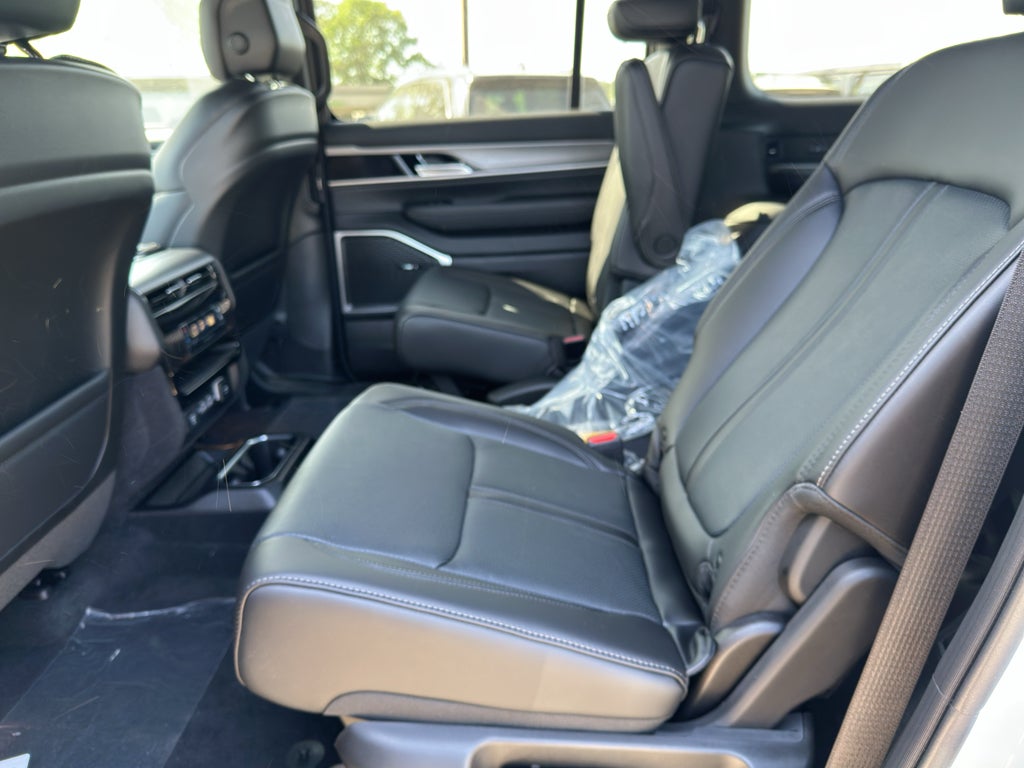 2026 Jeep Grand Wagoneer Upland