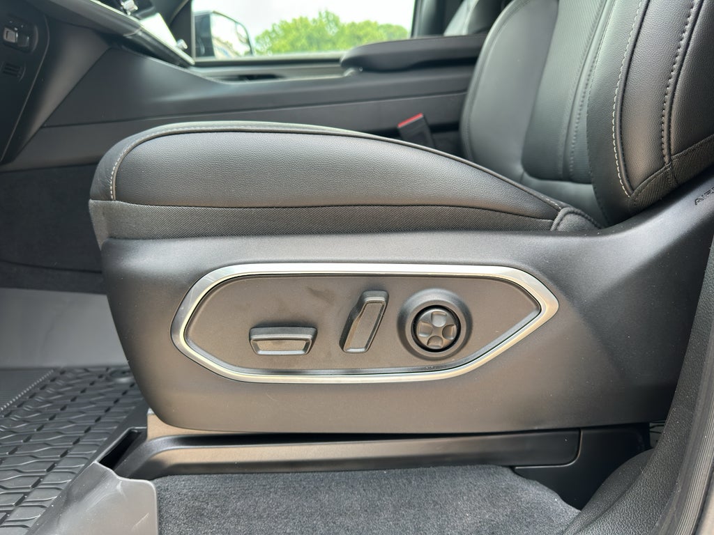 2026 Jeep Grand Wagoneer Upland