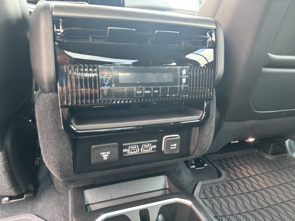 2026 Jeep Grand Wagoneer Upland