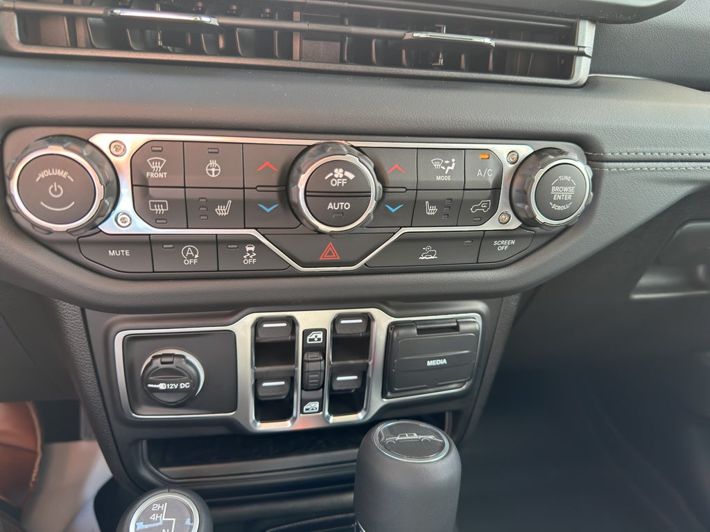 2025 Jeep Gladiator High Tide