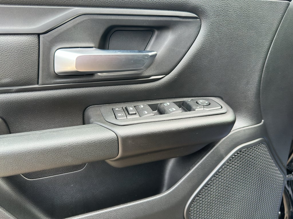 2026 RAM Ram 1500 EXPRESS CREW CAB 4X2