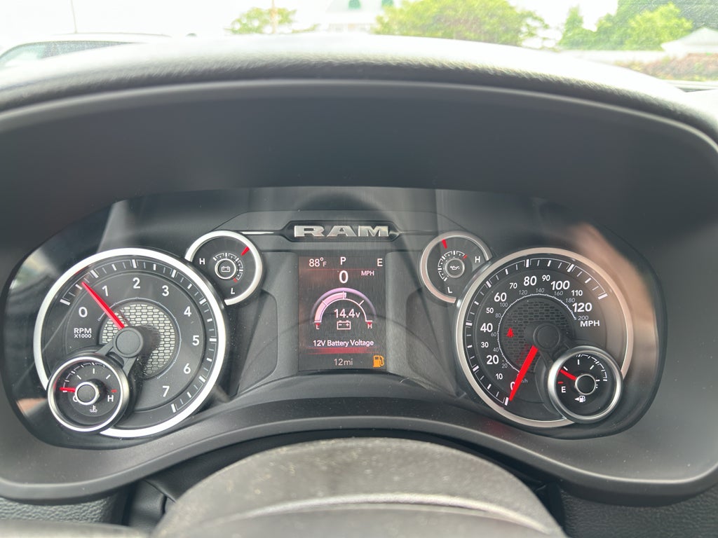 2026 RAM Ram 1500 EXPRESS CREW CAB 4X2