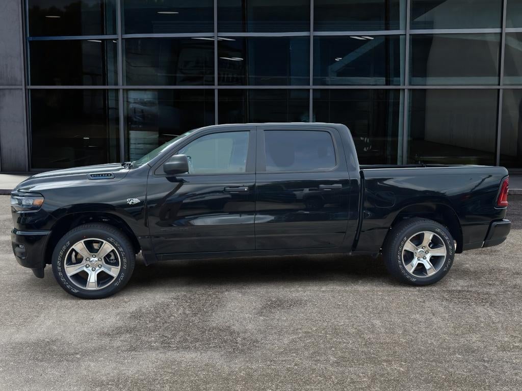 2026 RAM Ram 1500 EXPRESS CREW CAB 4X2