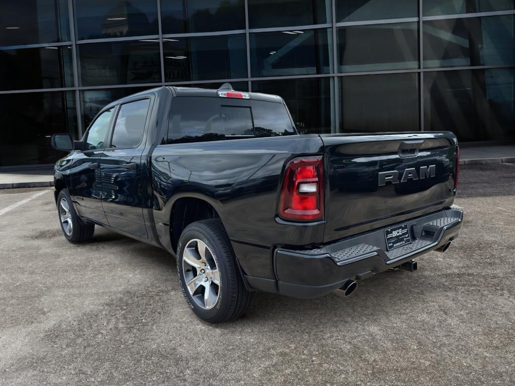 2026 RAM Ram 1500 EXPRESS CREW CAB 4X2