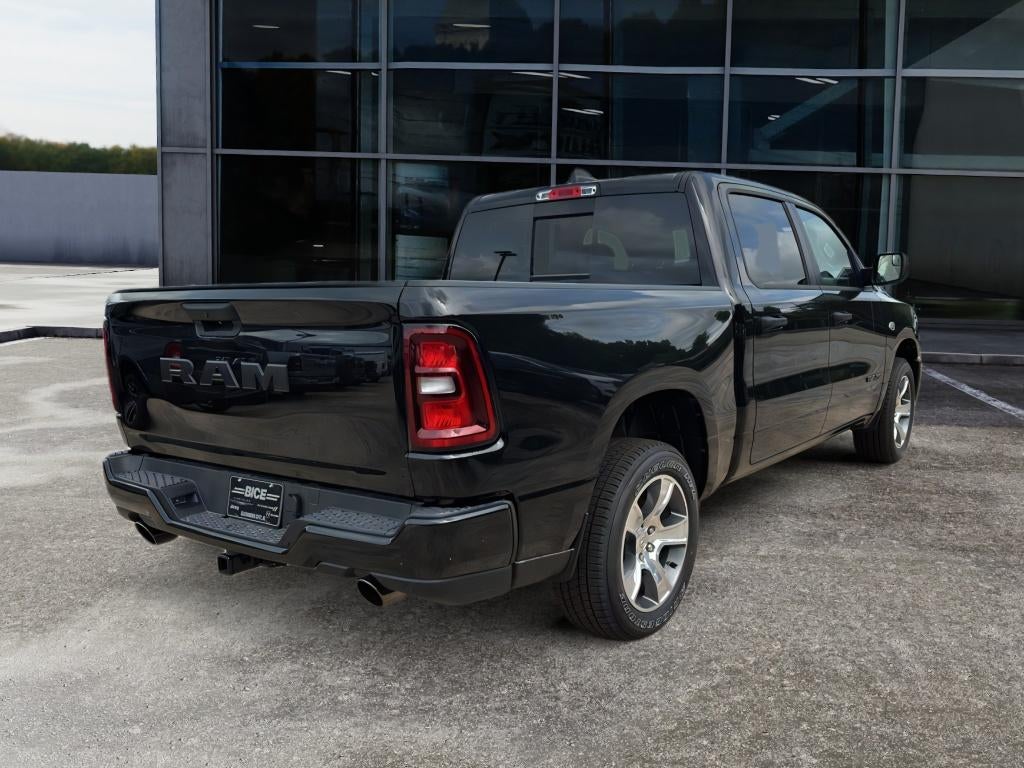 2026 RAM Ram 1500 EXPRESS CREW CAB 4X2