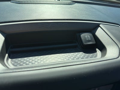 2026 RAM Ram 1500 Express Quad Cab 4x2