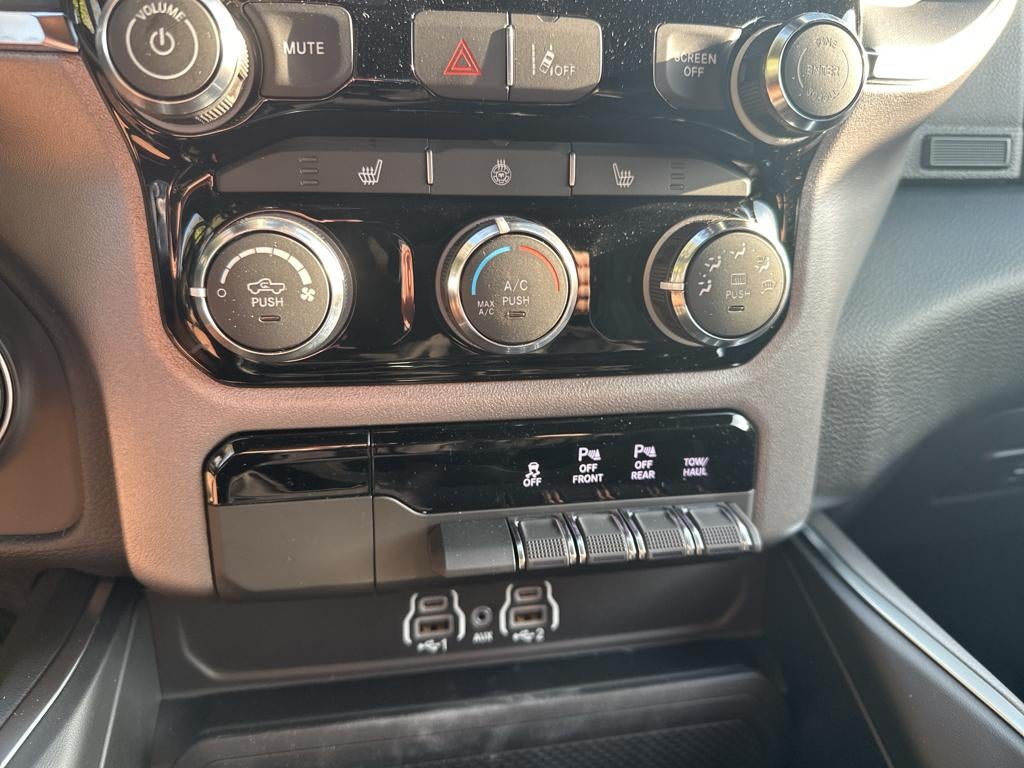 2025 RAM 1500 Big Horn Crew 4x4