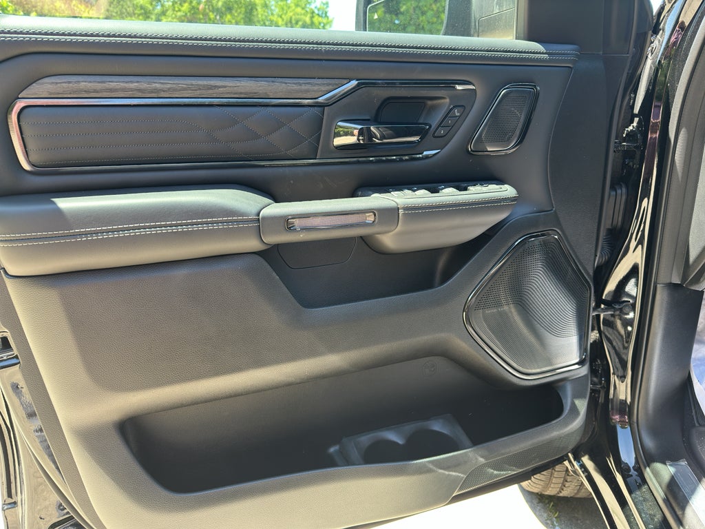 2025 RAM Ram 1500 Limited Crew 4x4