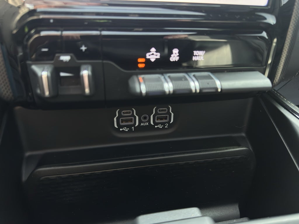 2024 RAM 1500 Limited Crew 4x4 Night Edition