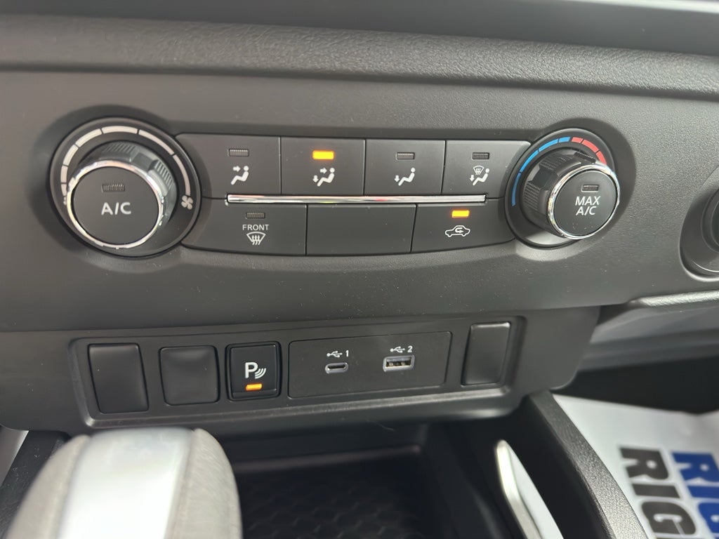 2025 Nissan Frontier SV