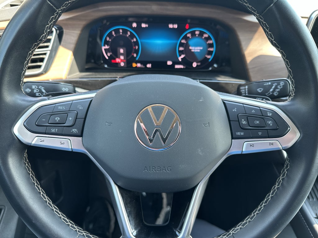 2025 Volkswagen Atlas 2.0T SE w/Technology