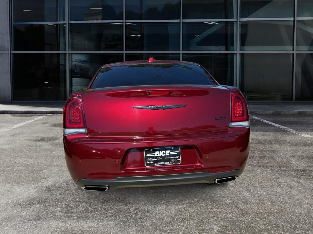 2023 Chrysler 300 Touring L