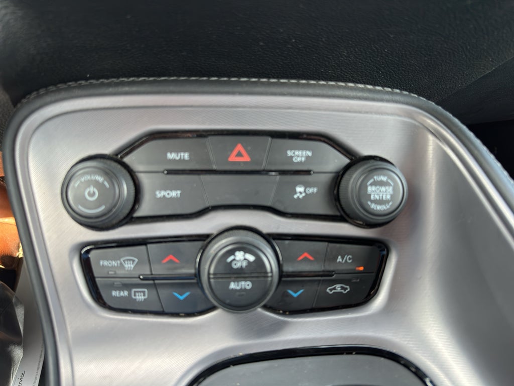 2023 Dodge Challenger SXT