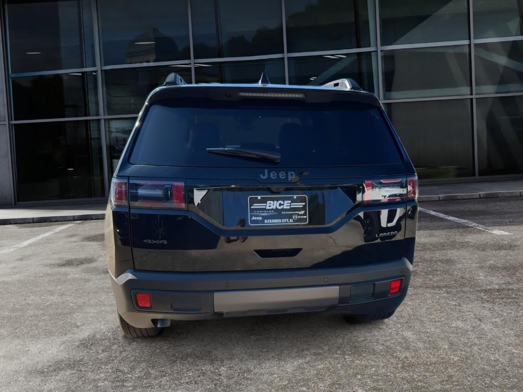 2026 Jeep Cherokee Laredo 4x4