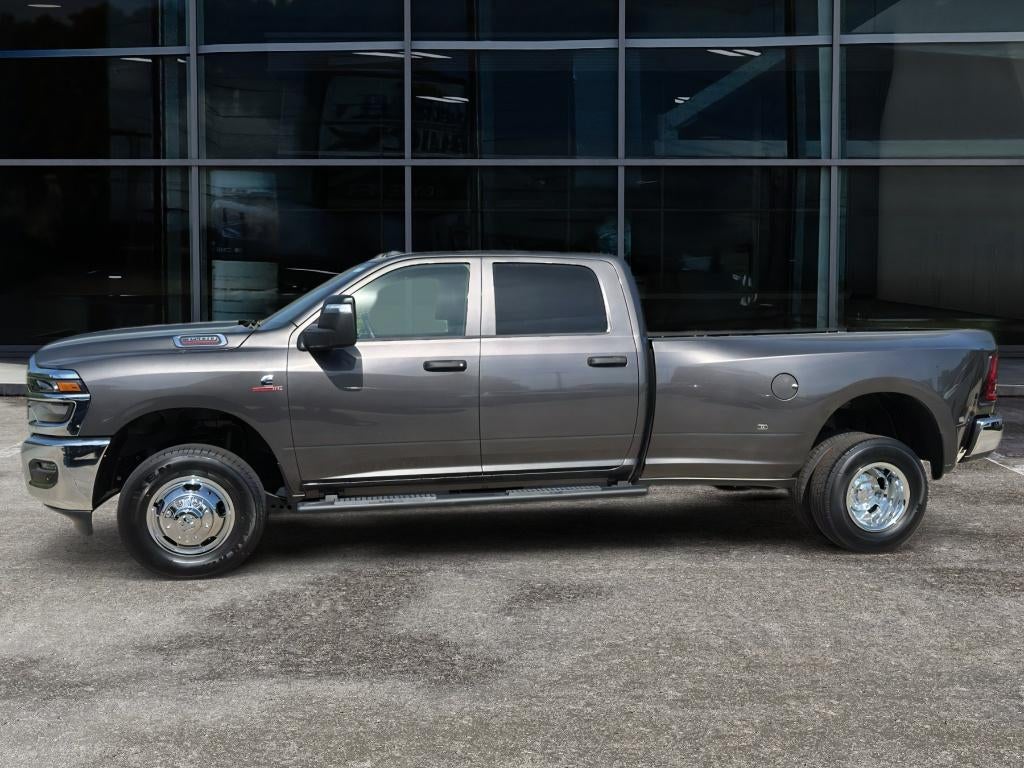 2026 RAM Ram 3500 Tradesman Crew Cab 4x4 Long Box