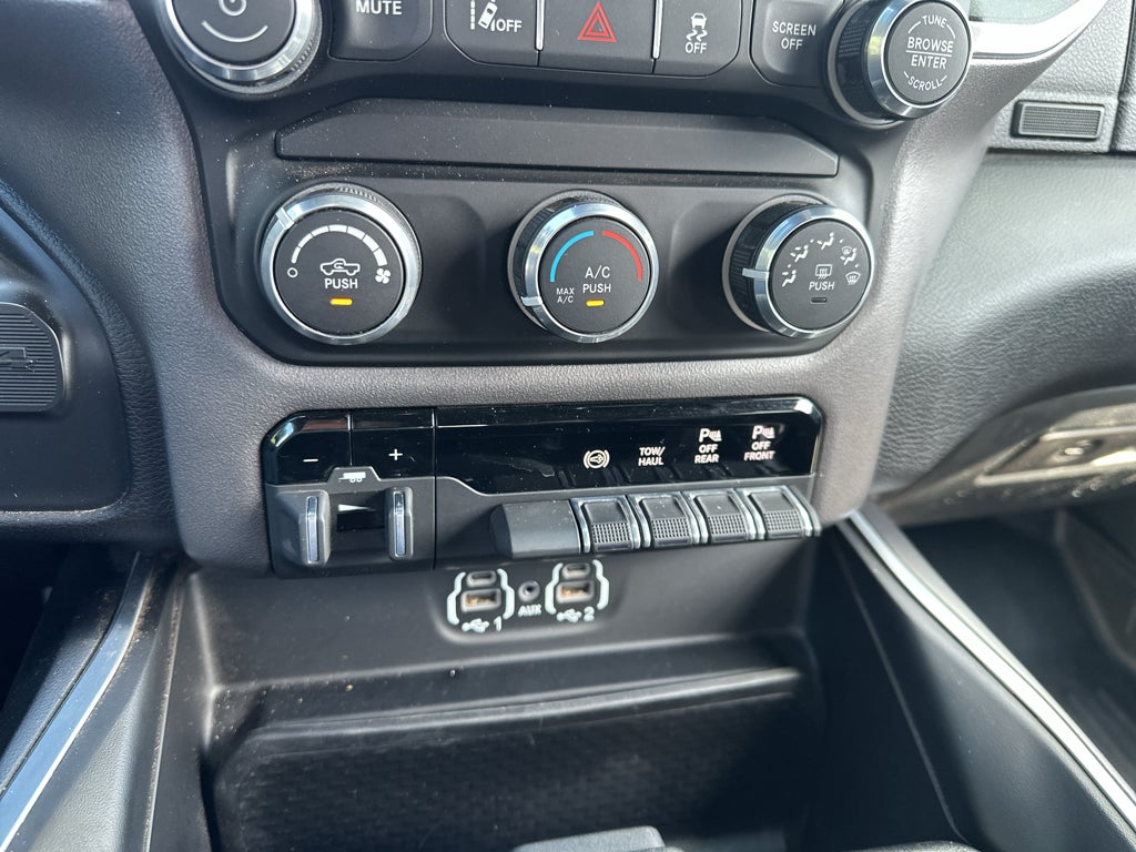 2022 RAM 3500 BIG HORN CREW CAB 4X4 LONG BOX