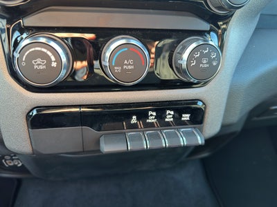 2025 RAM Ram 1500 Tradesman EXPRESS CREW CAB 4X2