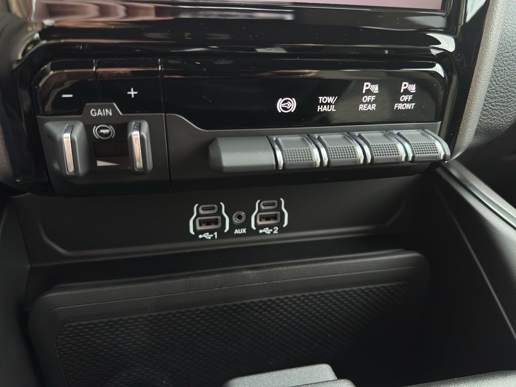 2026 RAM Ram 2500 Big Horn Crew 4x4 Night Edition