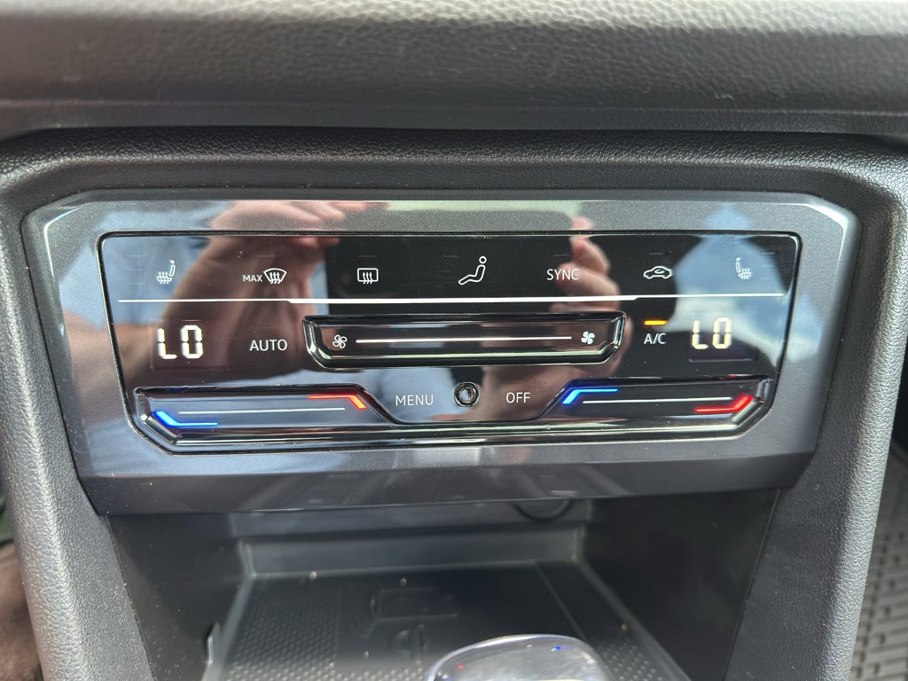2022 Volkswagen Tiguan SE R-Line Black