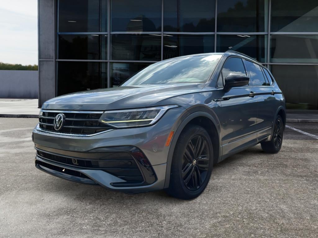 2022 Volkswagen Tiguan SE R-Line Black