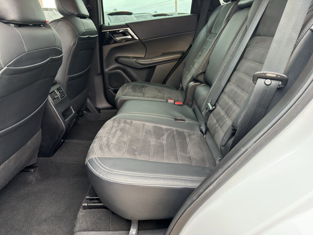 2023 Mitsubishi Outlander SE Black Edition