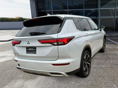 2023 Mitsubishi Outlander SE Black Edition