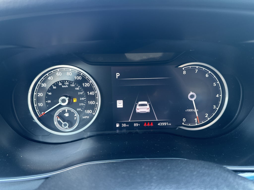 2025 Genesis G70 2.5T