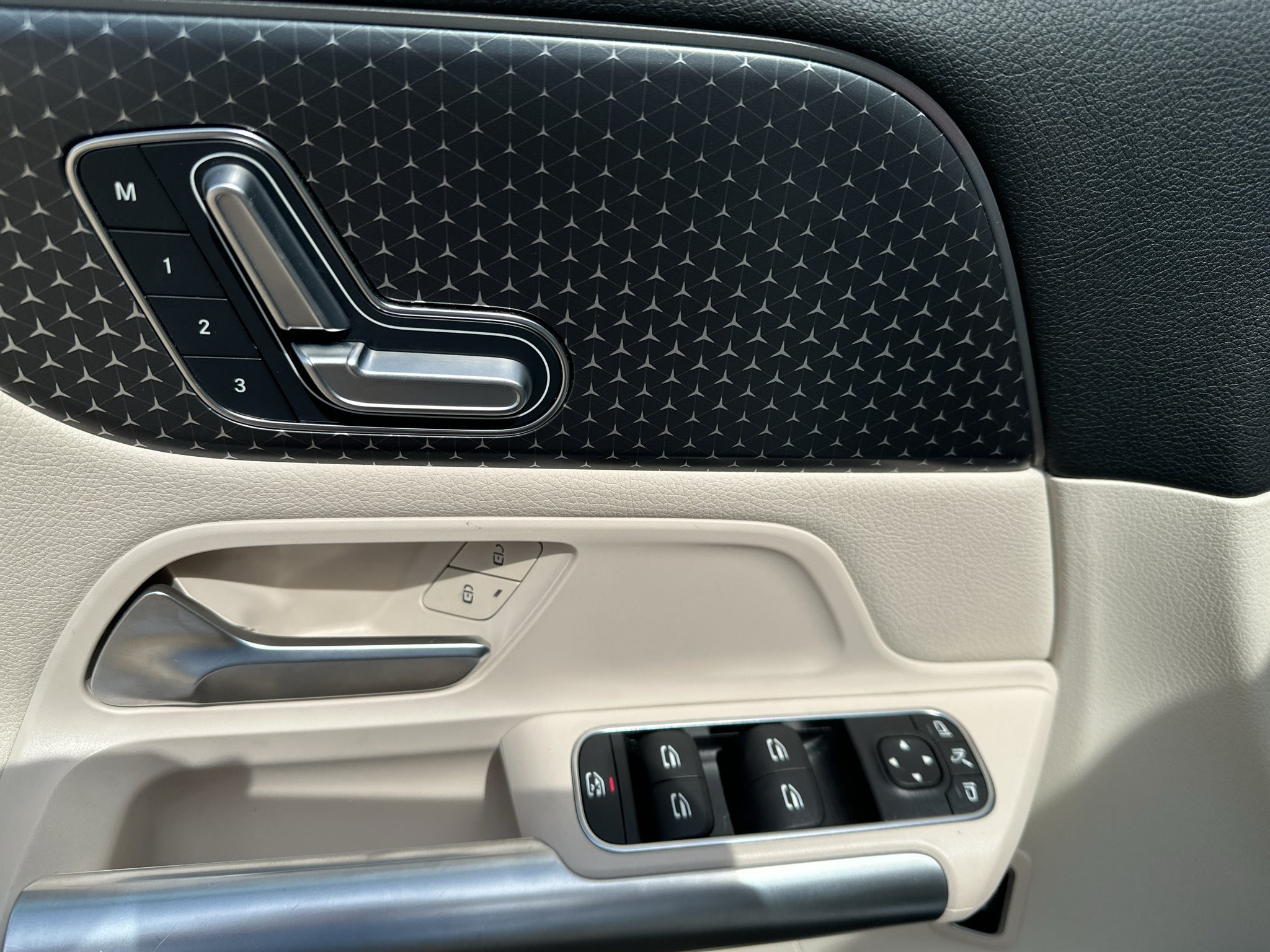 2025 Mercedes-Benz GLA 250 250