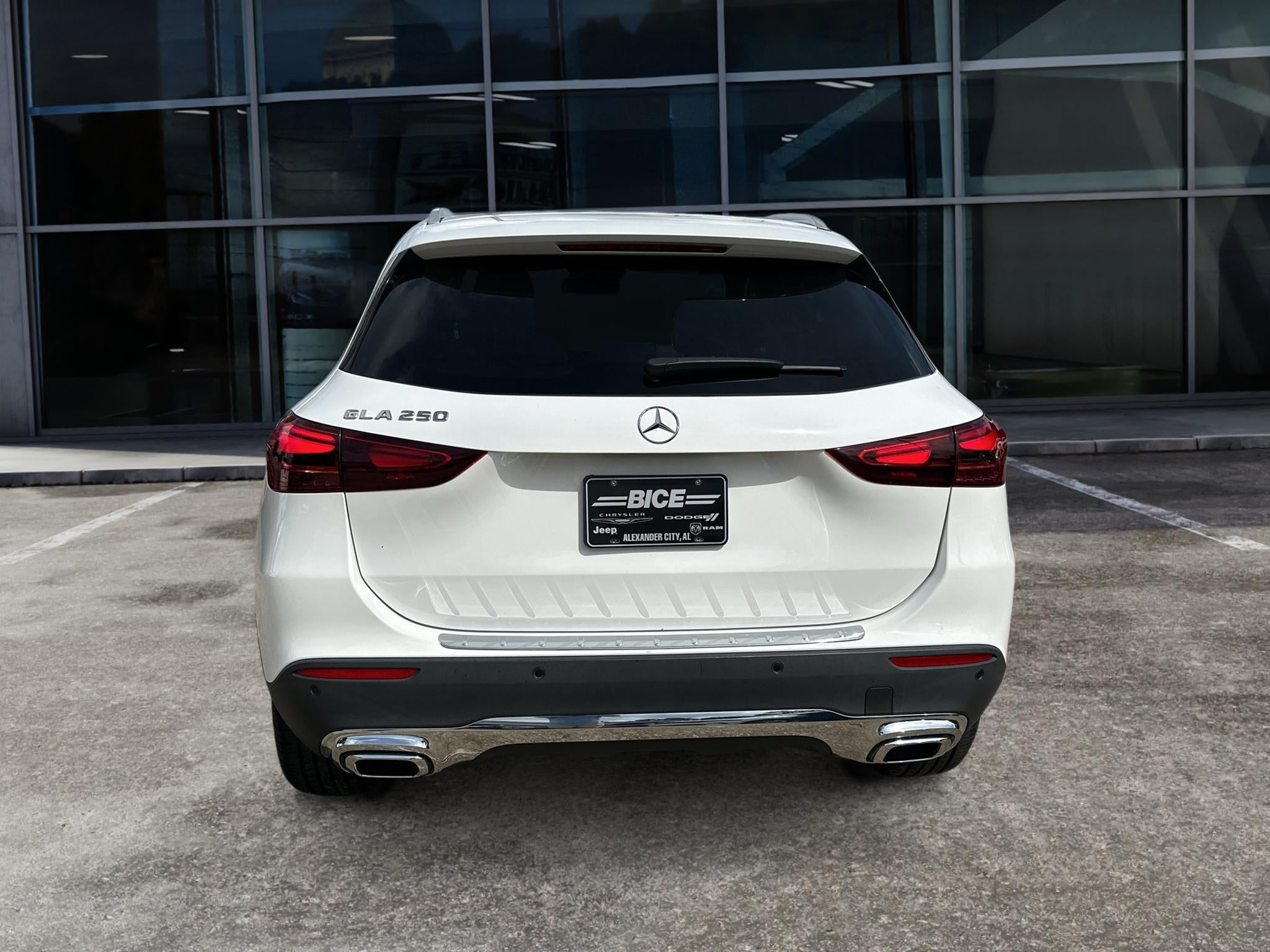2025 Mercedes-Benz GLA 250 250