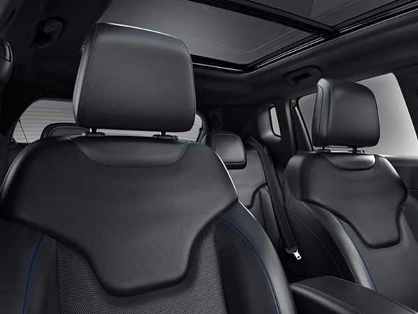 2025 Jeep Compass interior