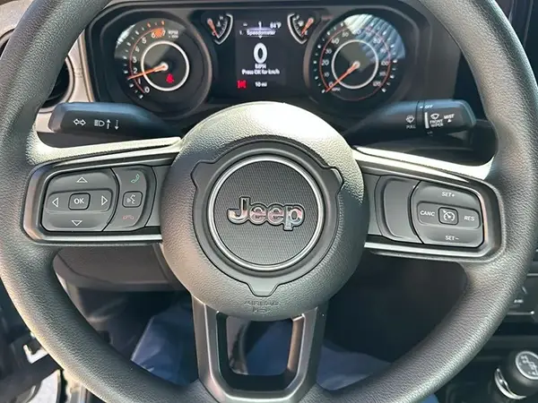2025 Jeep Wrangler dash
