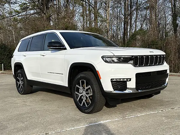 2025 Grand Cherokee exterior